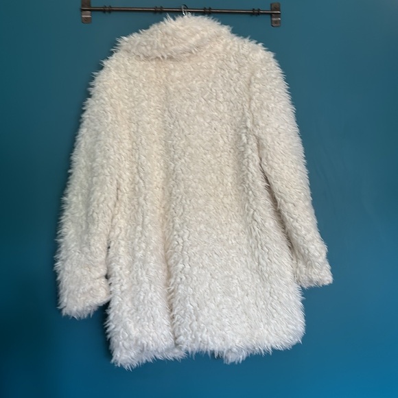 Fluffy jacket - Picture 4 of 4
